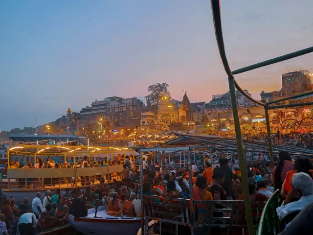 Varanasi ghats with diyas — Hindu sacred India