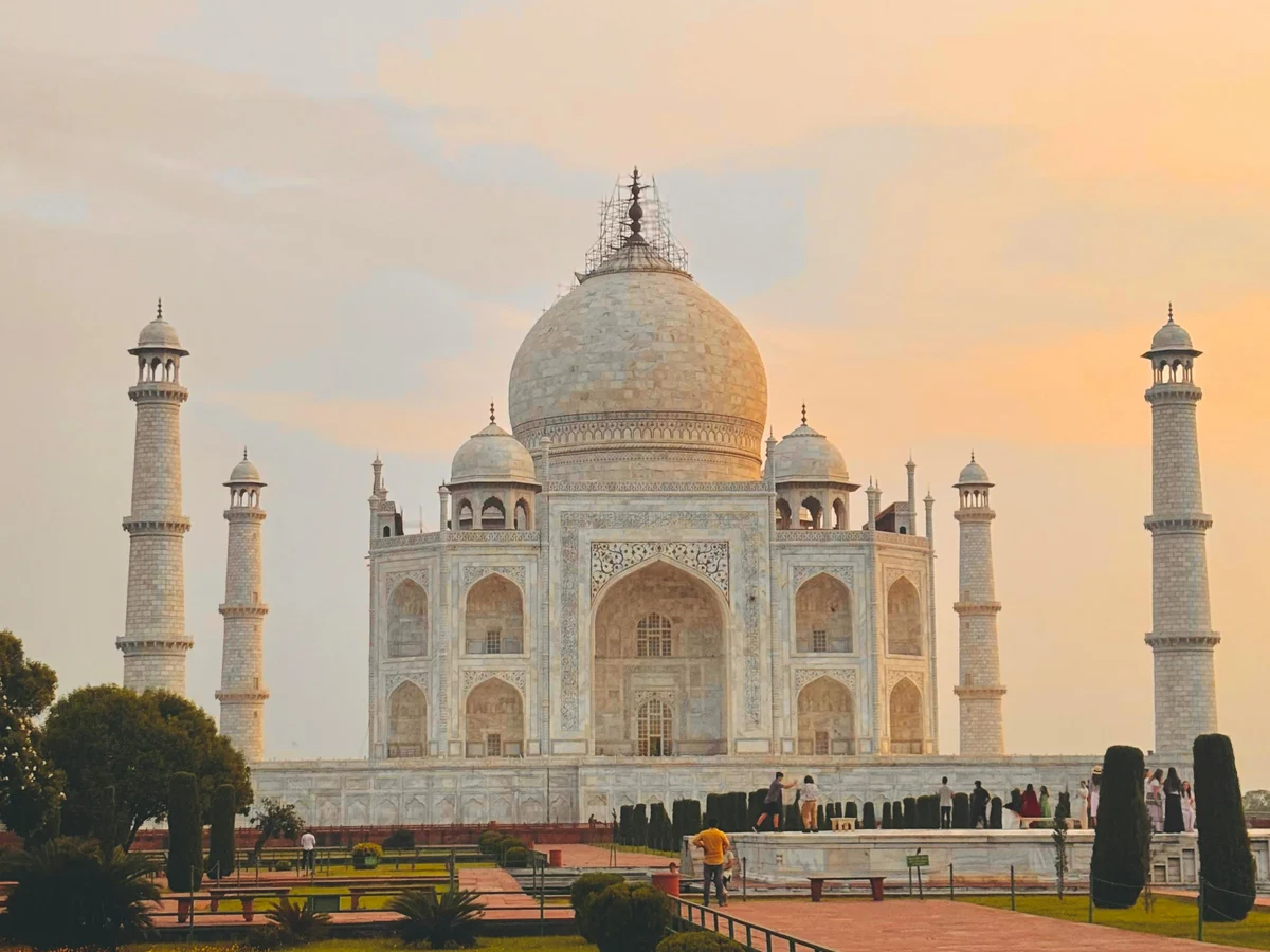 Taj Mahal Vibrant Sky