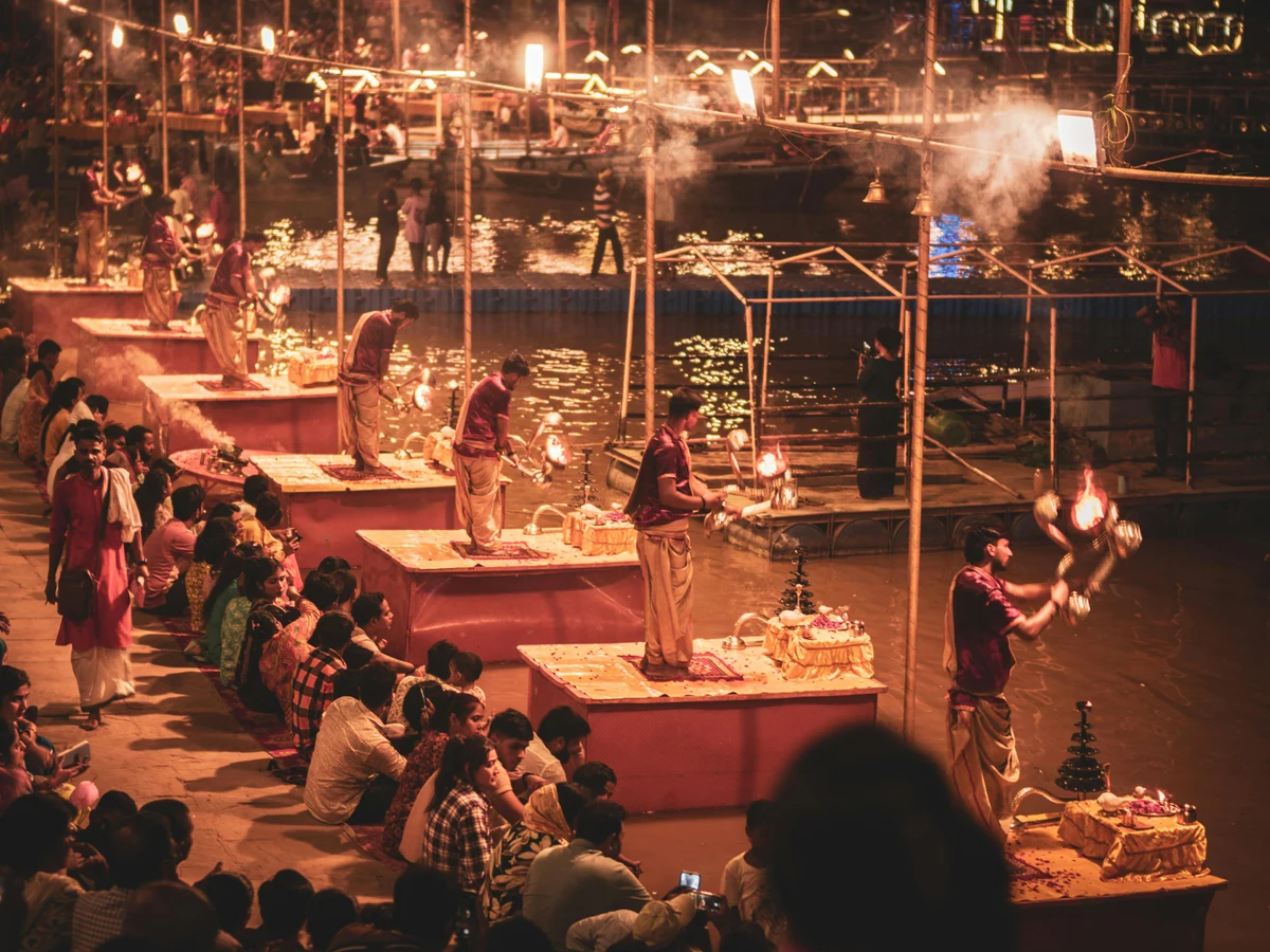 Captivating Ganga Aarti Ceremony in Varanasi