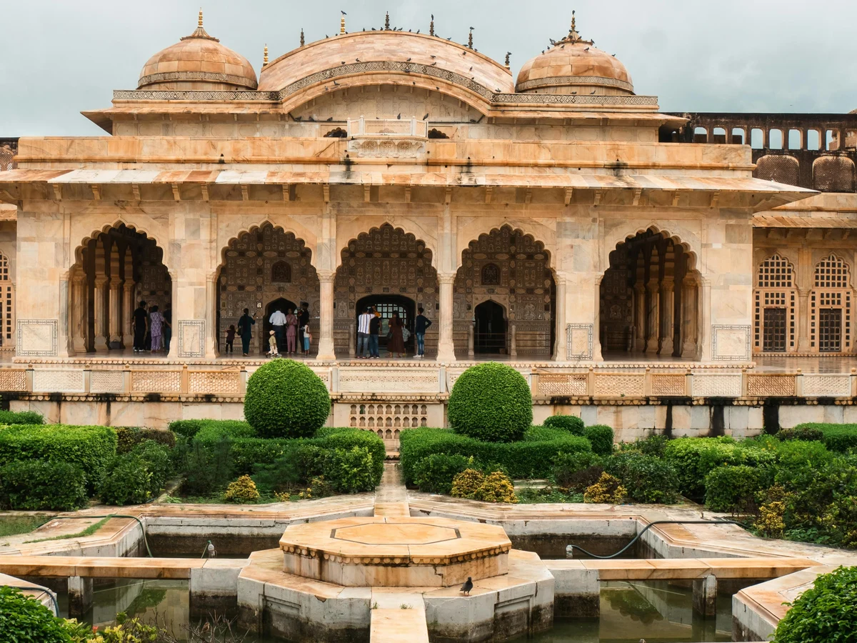 Stunning Architecture of Jaipur Palace Gardens