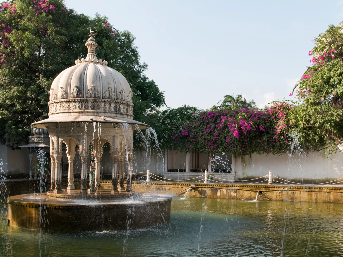Udaipur Sahelion Ki Bari 03 Garden of the rain without clouds 20131013